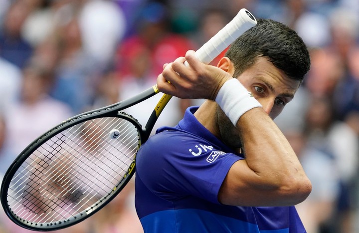 Vstup medzi nesmrteľných sa zrušil v troch setoch. Djokovič na tlačovke plakal